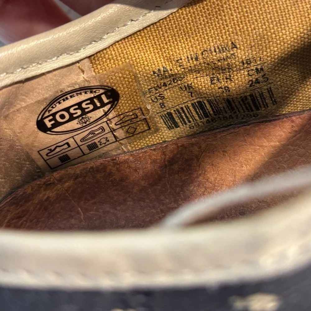 Fossil Navy Canvas Sneakers with Beige Accents, Size 8